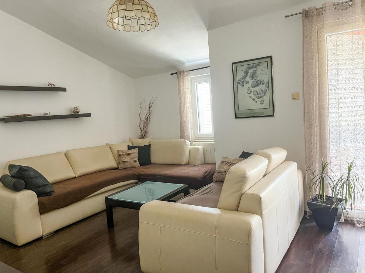 Apartment Lidija Banjole Exterior foto